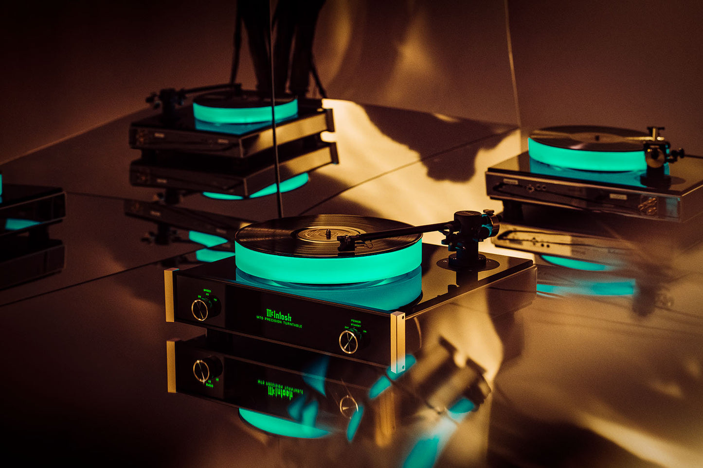 McIntosh MT5 Precision Turntable