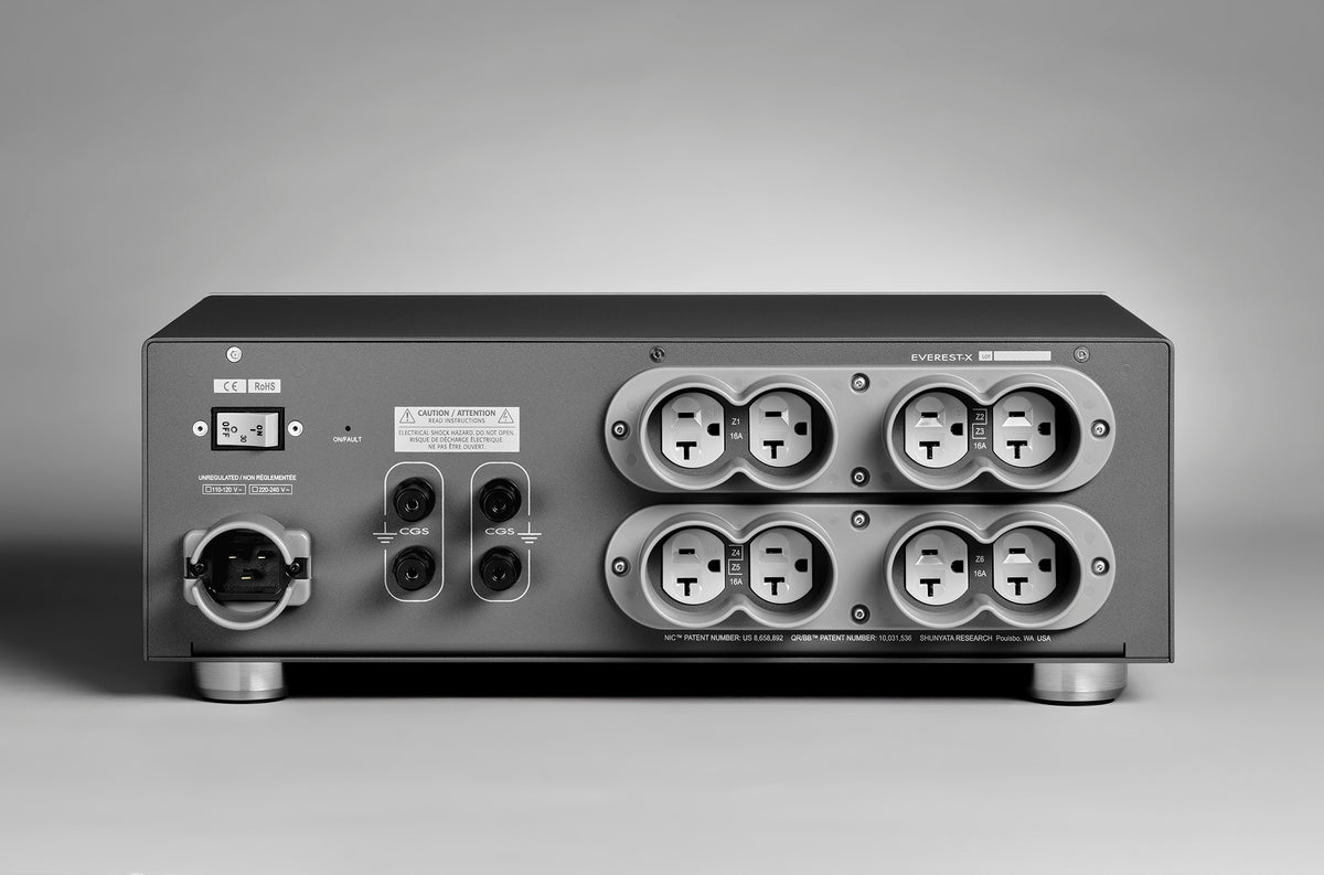 Shunyata Everest-X Shelf Power Distributor