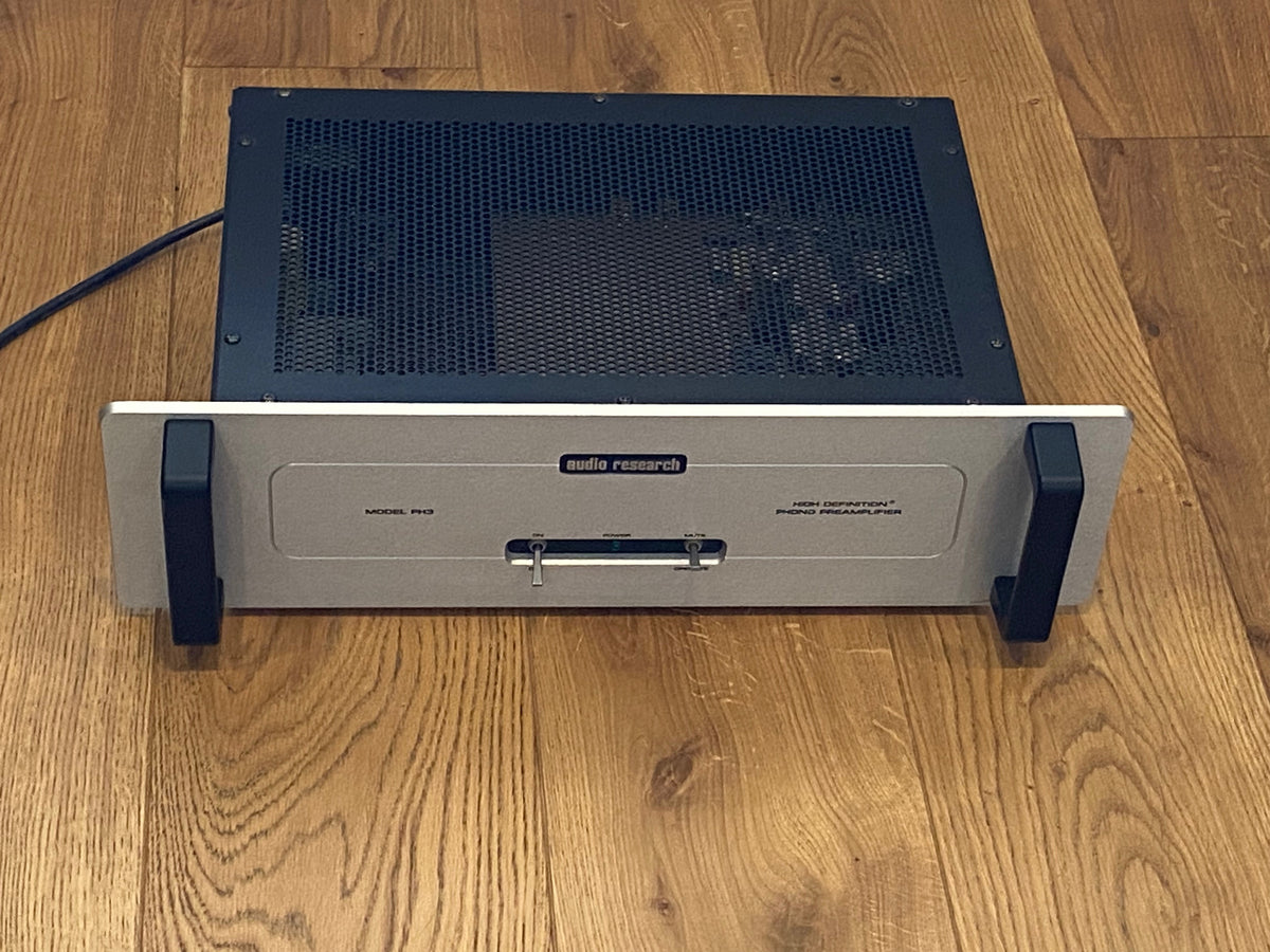 Audio Research PH3 tube phono preamplifier, photo 1 of 5