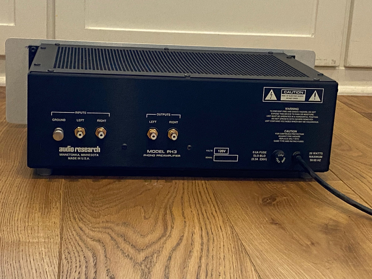 Audio Research PH3 tube phono preamplifier, photo 3 of 5