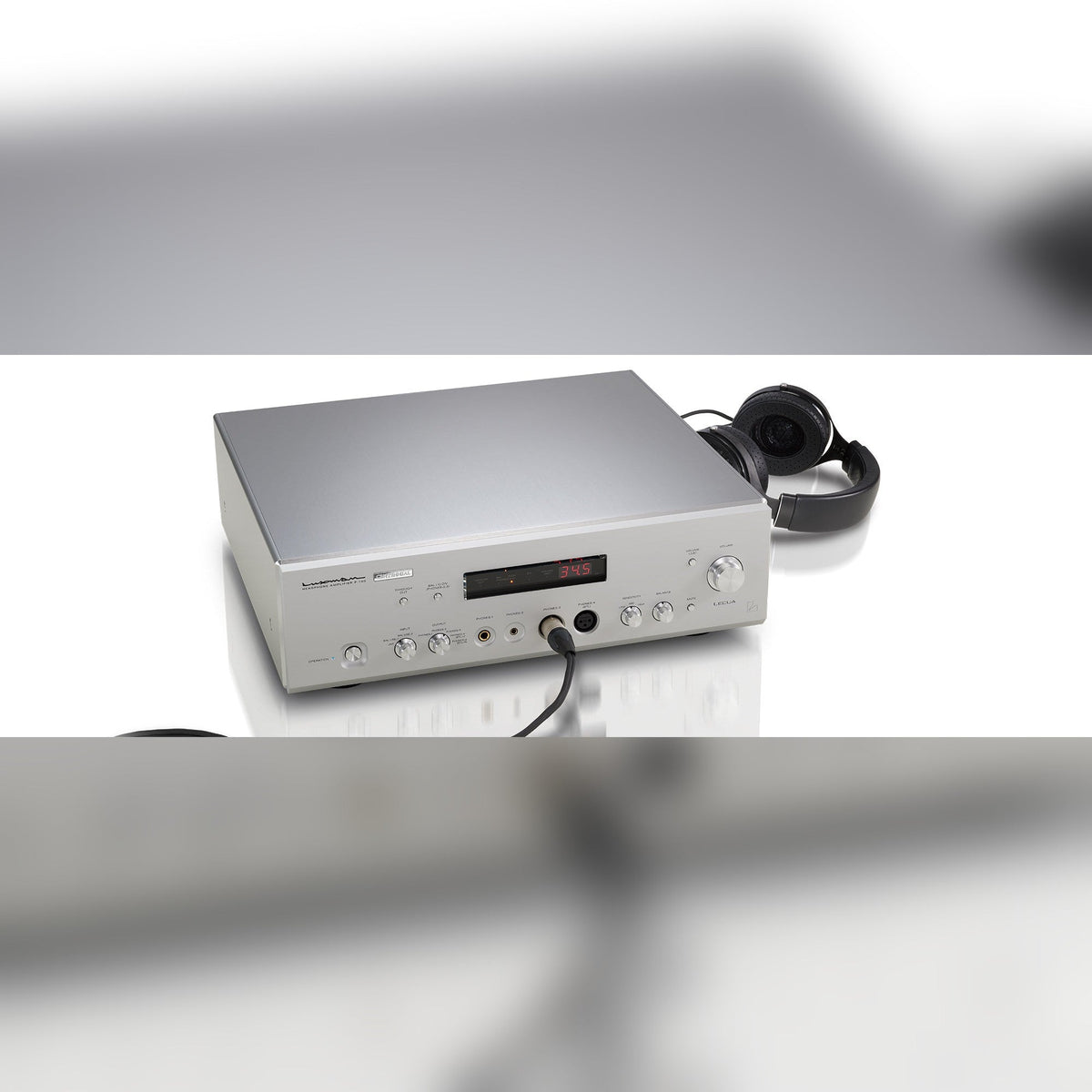 Luxman P-100 CENTENNIAL Headphone Amplifier