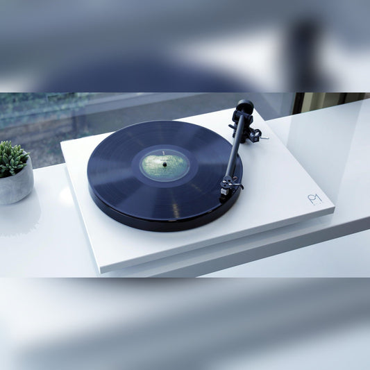 Rega Planar 1 Plus Turntable
