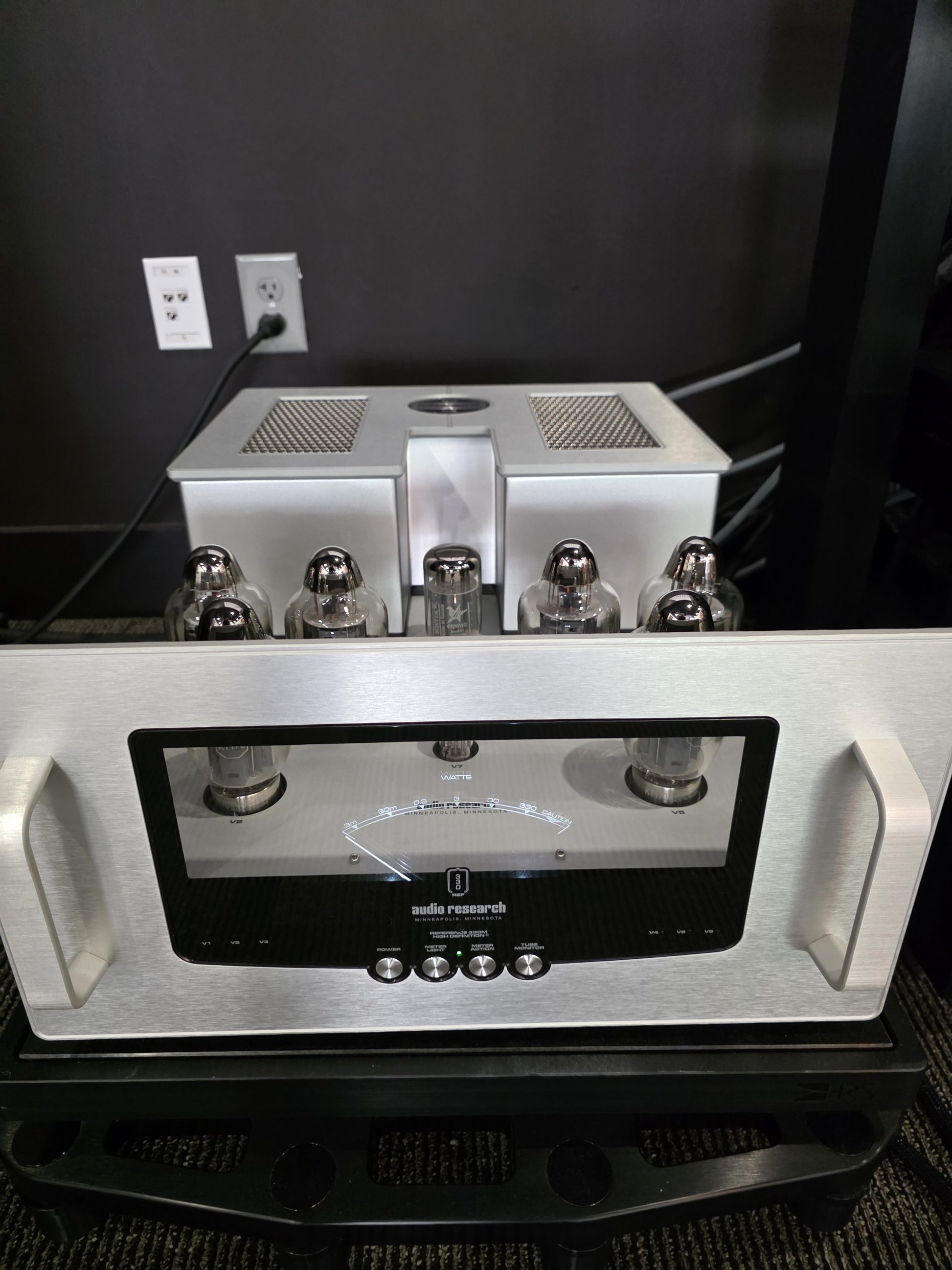 Audio Research Reference 330M Monoblock Power Amplifier