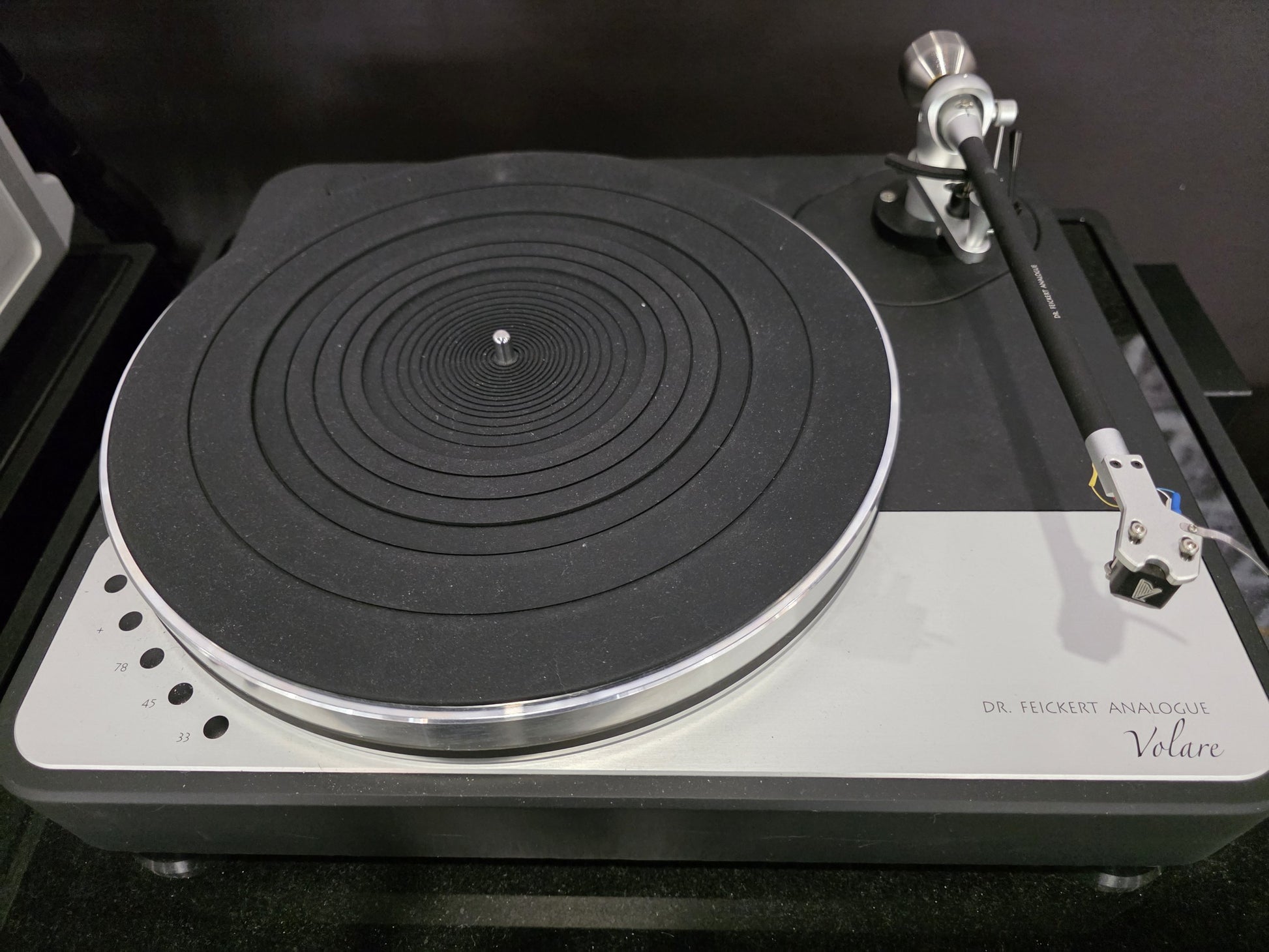 Dr. Feickert Analogue Volare Turntable